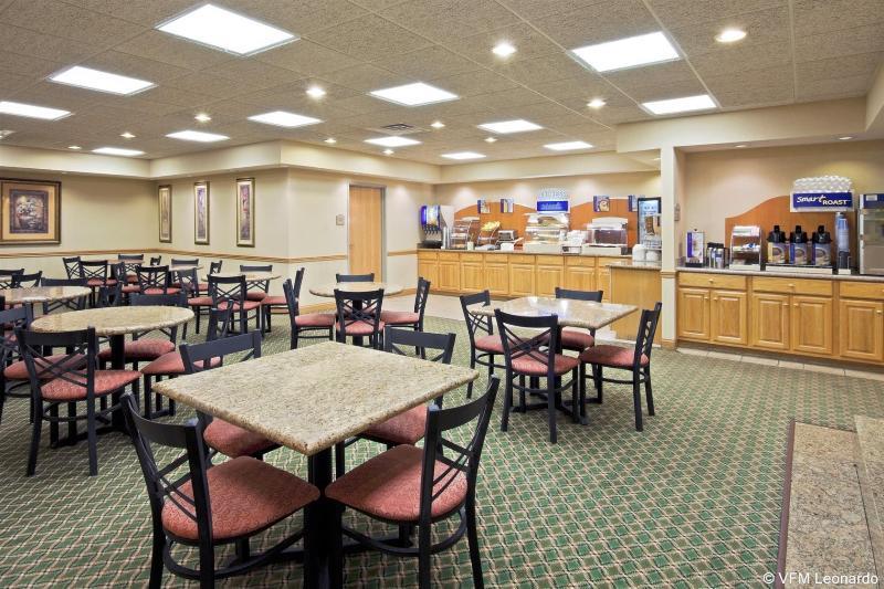 Holiday Inn Express Hotel & Suites Elkhart-South Exterior foto